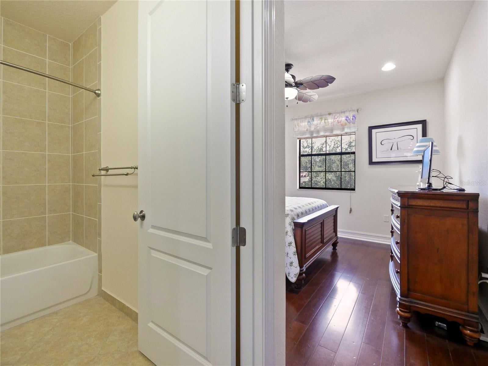 Orlando, Florida, 32832, United States, 5 Bedrooms Bedrooms, ,4 BathroomsBathrooms,Residential,Active,1894191