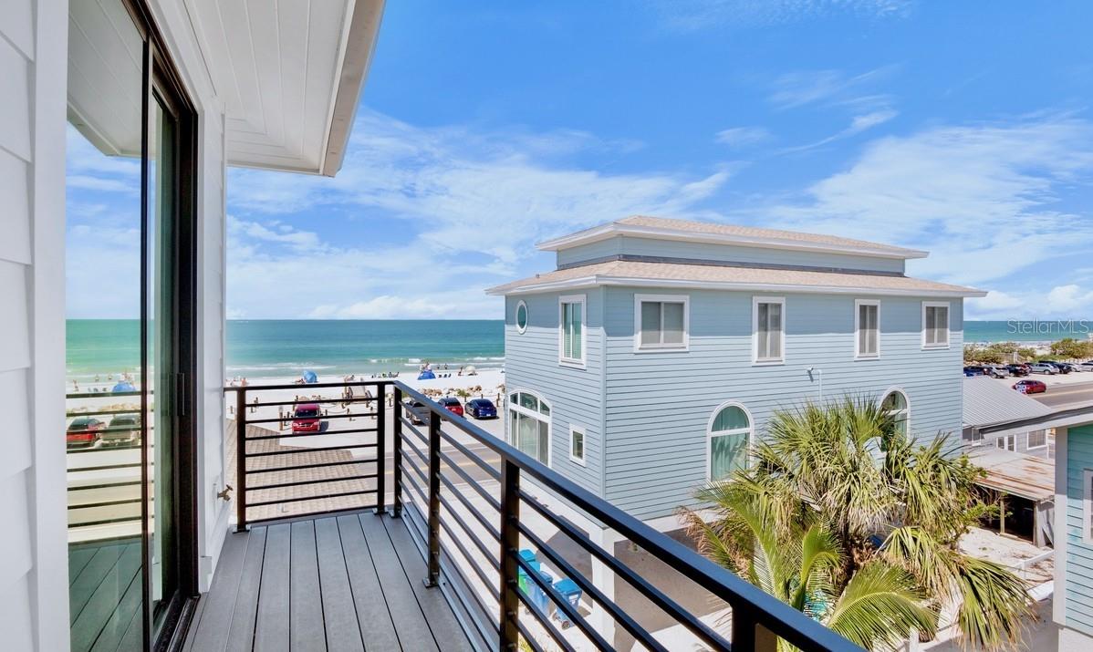 Bradenton Beach, Florida, 34217, United States, 7 Bedrooms Bedrooms, ,8 BathroomsBathrooms,Residential,Active,1929473