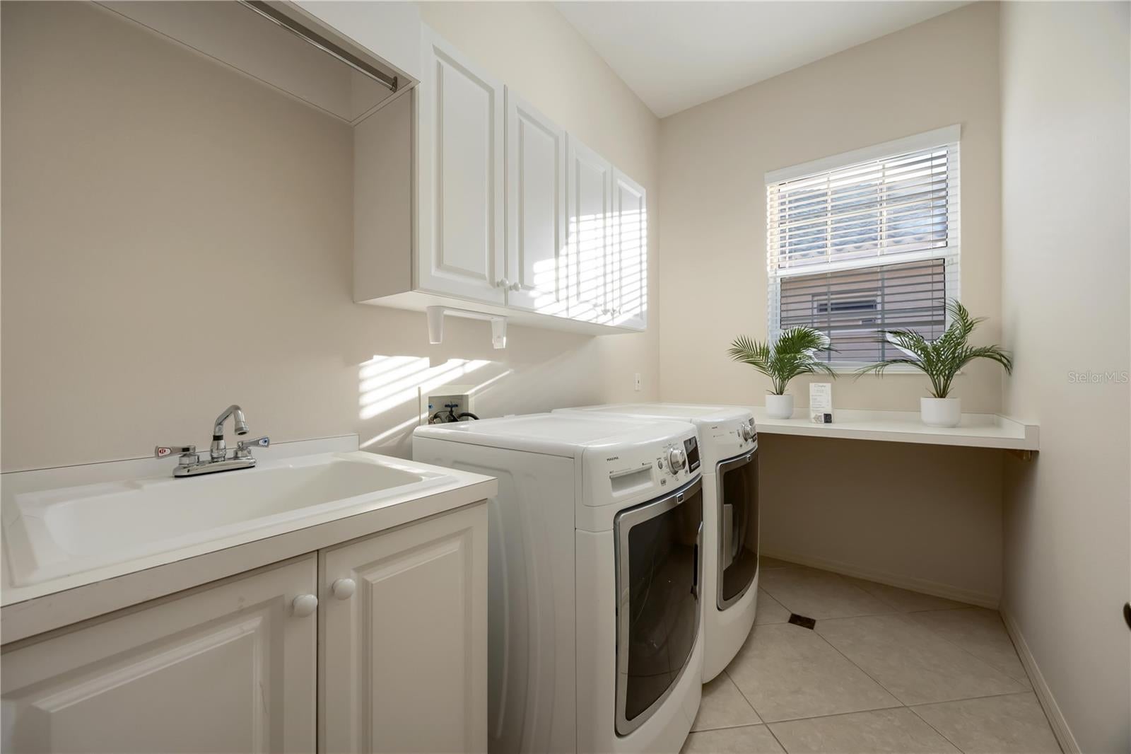 University Park, Florida, 34201, United States, 3 Bedrooms Bedrooms, ,3 BathroomsBathrooms,Residential,Active,1999922