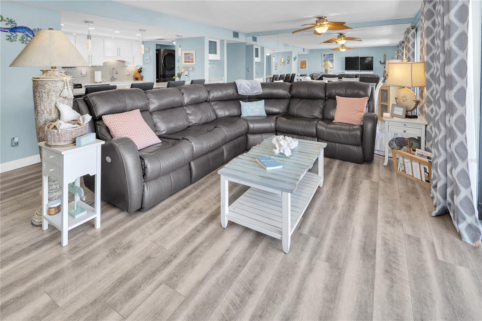 Treasure Island, Florida, 33706, United States, ,2 BathroomsBathrooms,Residential,Active,1749239