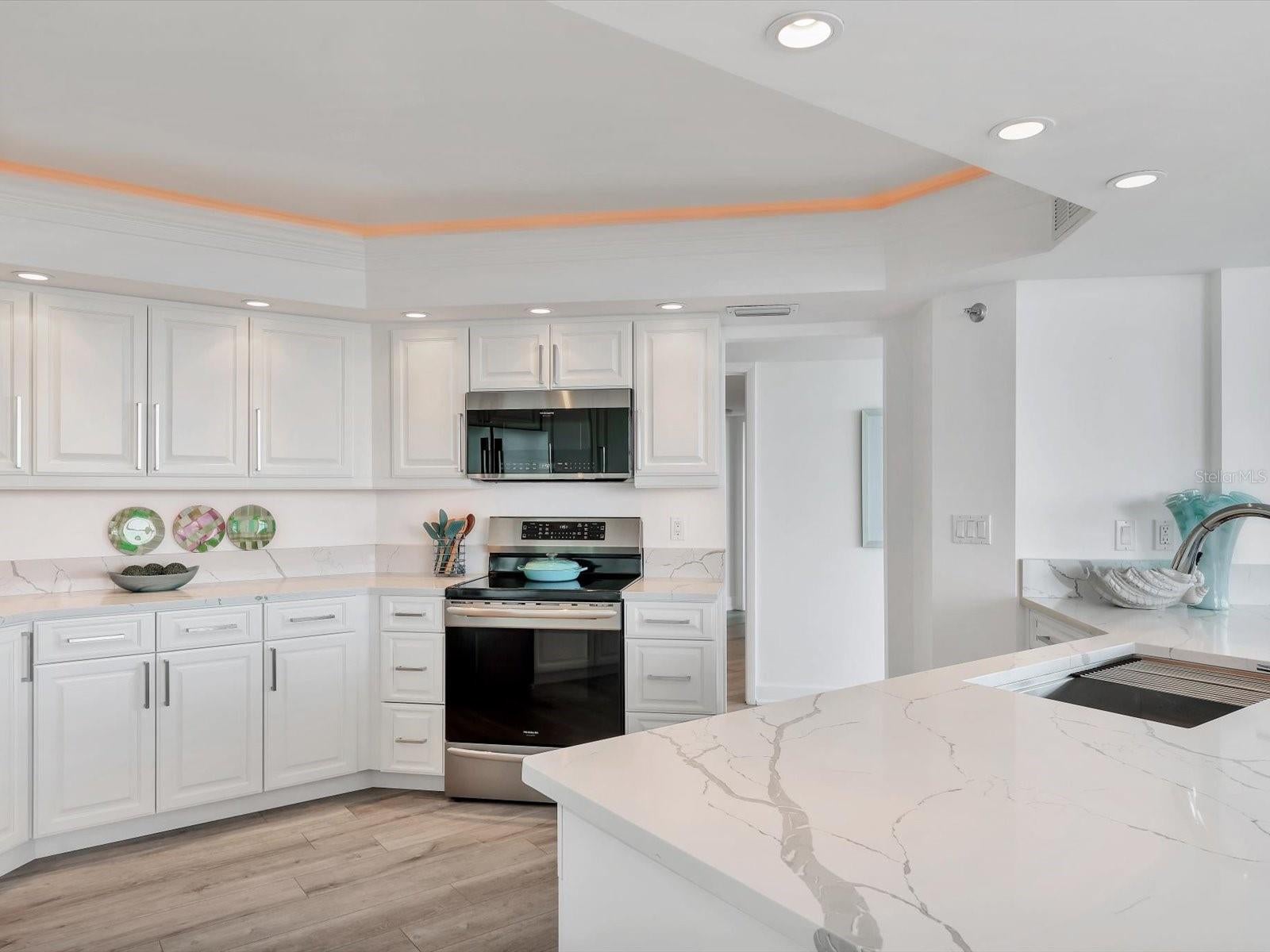 Sarasota, Florida, 34236, United States, 2 Bedrooms Bedrooms, ,2 BathroomsBathrooms,Residential,Active,1987245