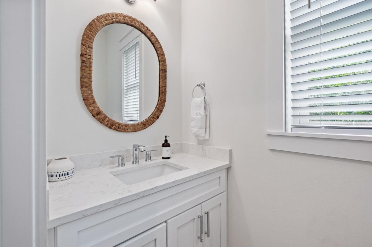 Anna Maria, Florida, 34216, United States, 6 Bedrooms Bedrooms, ,7 BathroomsBathrooms,Residential,Active,1988729