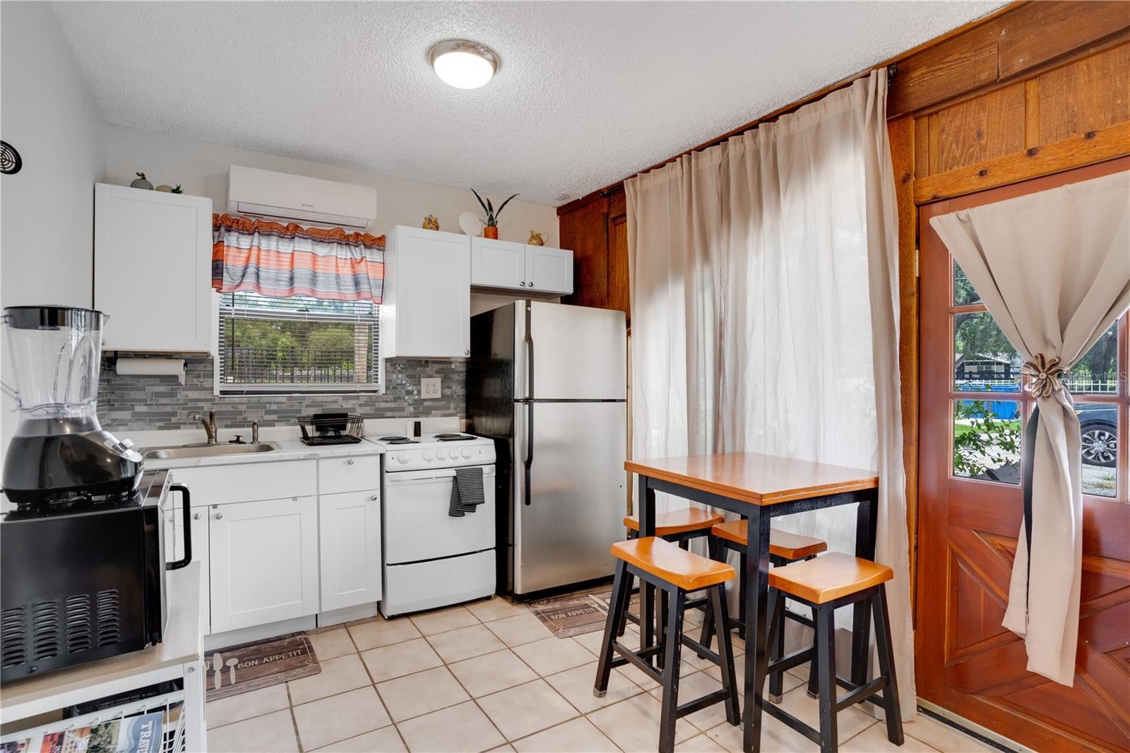 Plant City, Florida, 33565, United States, 13 Bedrooms Bedrooms, ,11 BathroomsBathrooms,Residential,Active,1953280