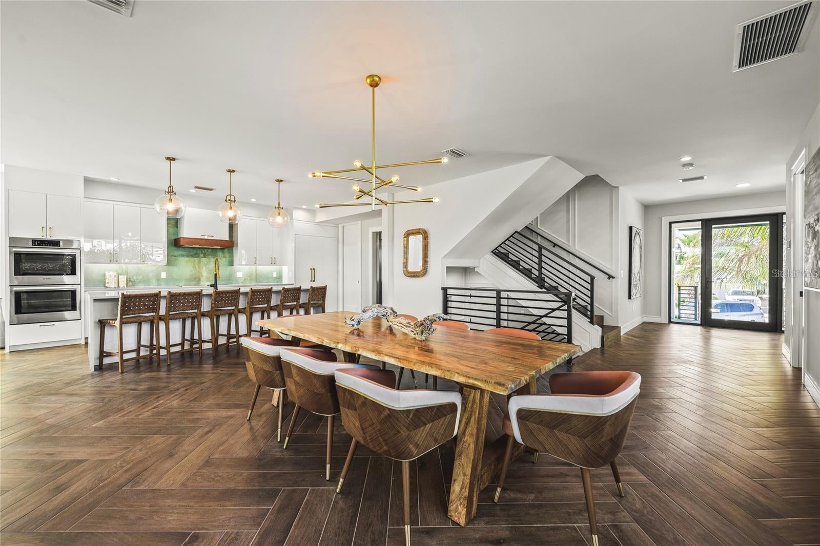 Sarasota, Florida, 34236, United States, 6 Bedrooms Bedrooms, ,8 BathroomsBathrooms,Residential,Active,1773155