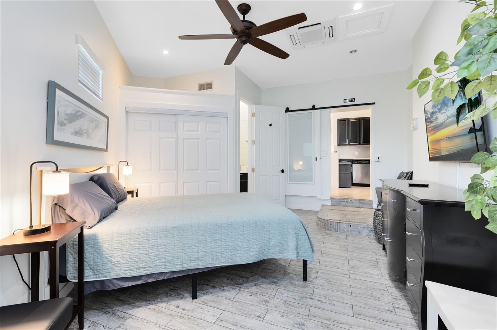 Winter Park, Florida, 32789, United States, 6 Bedrooms Bedrooms, ,4 BathroomsBathrooms,Residential,Active,1710765