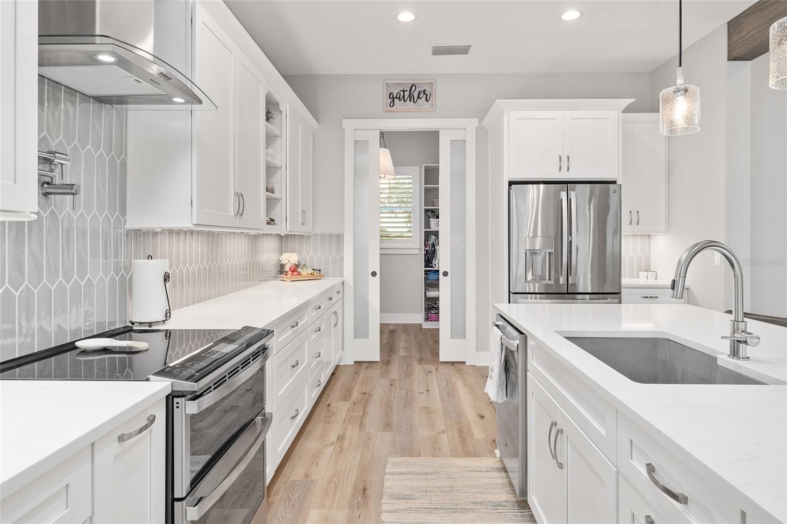 Oxford, Florida, 34484, United States, 4 Bedrooms Bedrooms, ,3 BathroomsBathrooms,Residential,Active,1936399