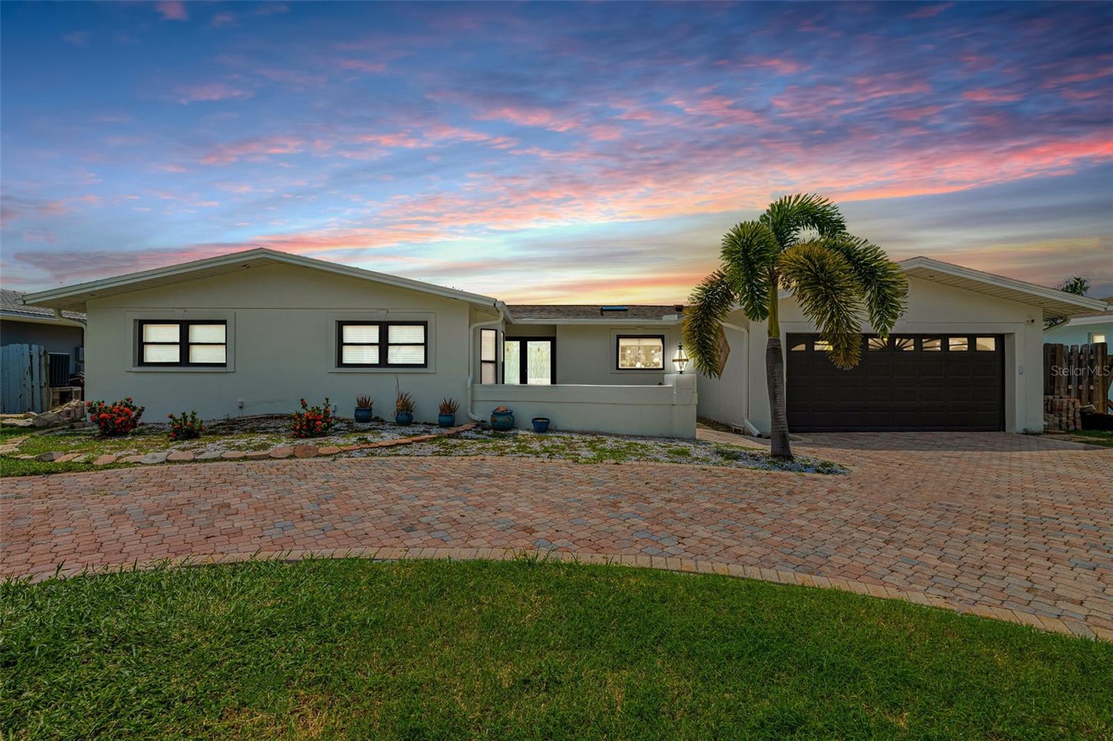 Clearwater Beach, Florida, 33767, United States, 3 Bedrooms Bedrooms, ,2 BathroomsBathrooms,Residential,Active,1894990