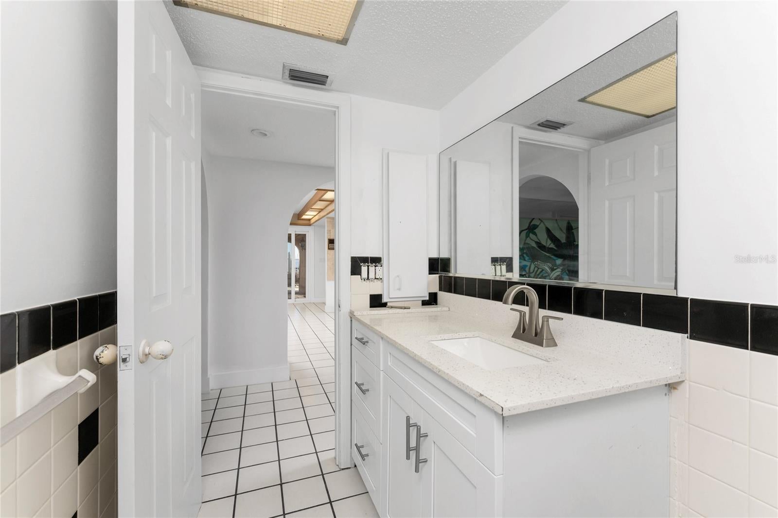 Port Charlotte, Florida, 33952, United States, 5 Bedrooms Bedrooms, ,5 BathroomsBathrooms,Residential,Active,2010210