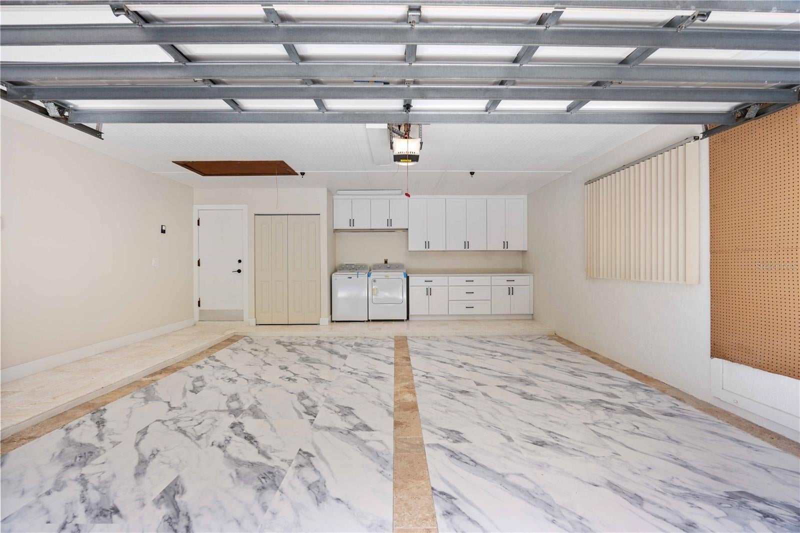 Sarasota, Florida, 34232, United States, 5 Bedrooms Bedrooms, ,3 BathroomsBathrooms,Residential,Active,1781510