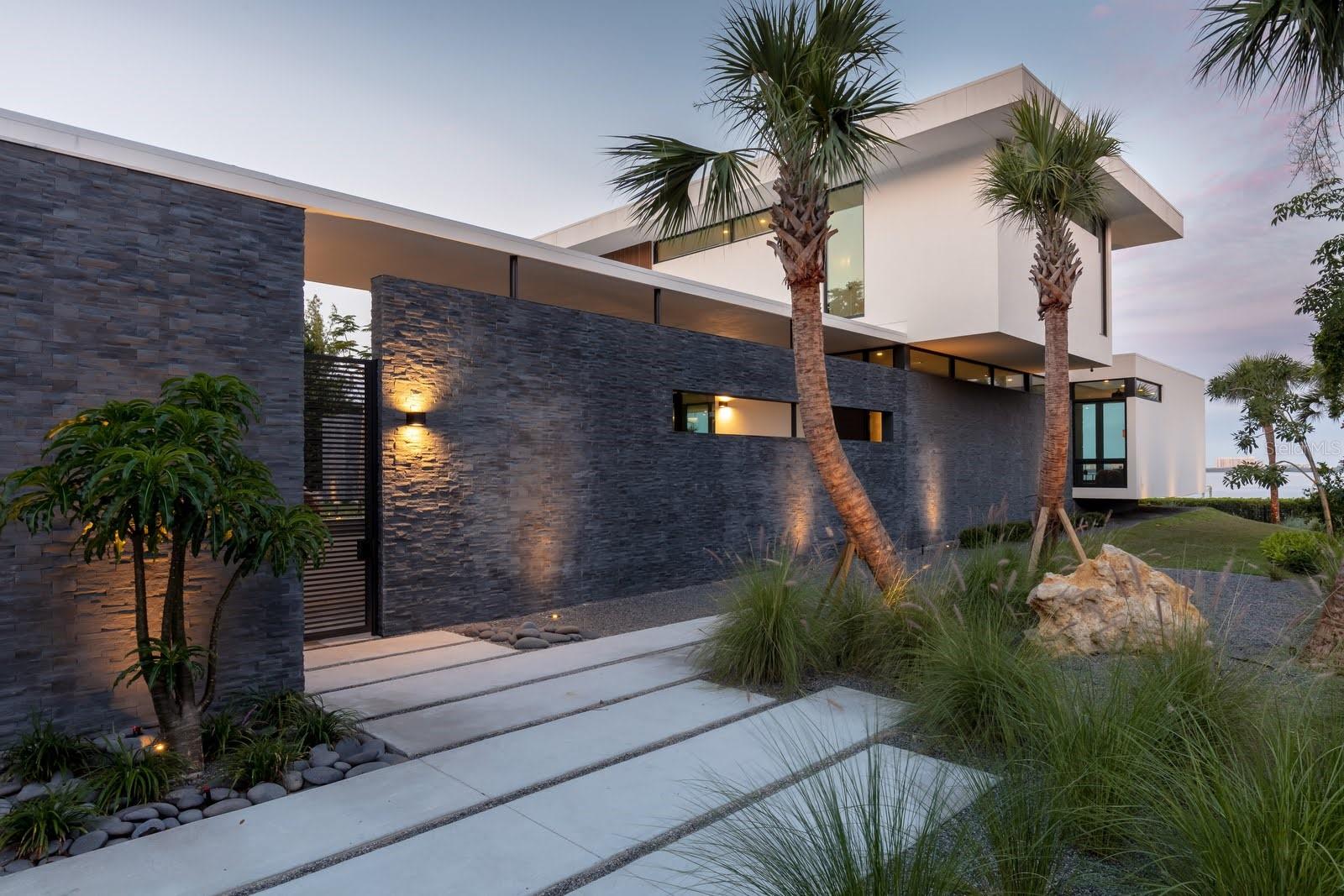 Sarasota, Florida, 34239, United States, 5 Bedrooms Bedrooms, ,5 BathroomsBathrooms,Residential,Active,2011197