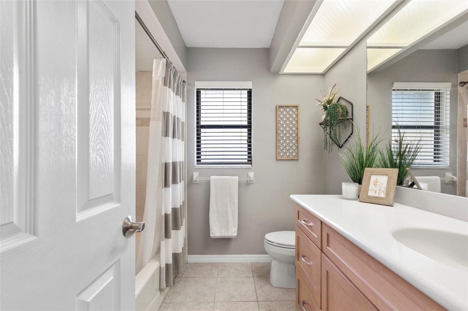 Clearwater, Florida, 33761, United States, 5 Bedrooms Bedrooms, ,3 BathroomsBathrooms,Residential,Active,1953689