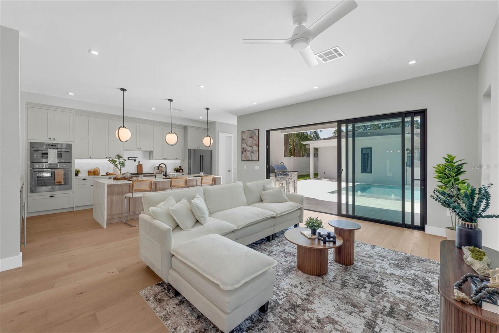 Orlando, Florida, 32804, United States, 5 Bedrooms Bedrooms, ,5 BathroomsBathrooms,Residential,Active,1905097