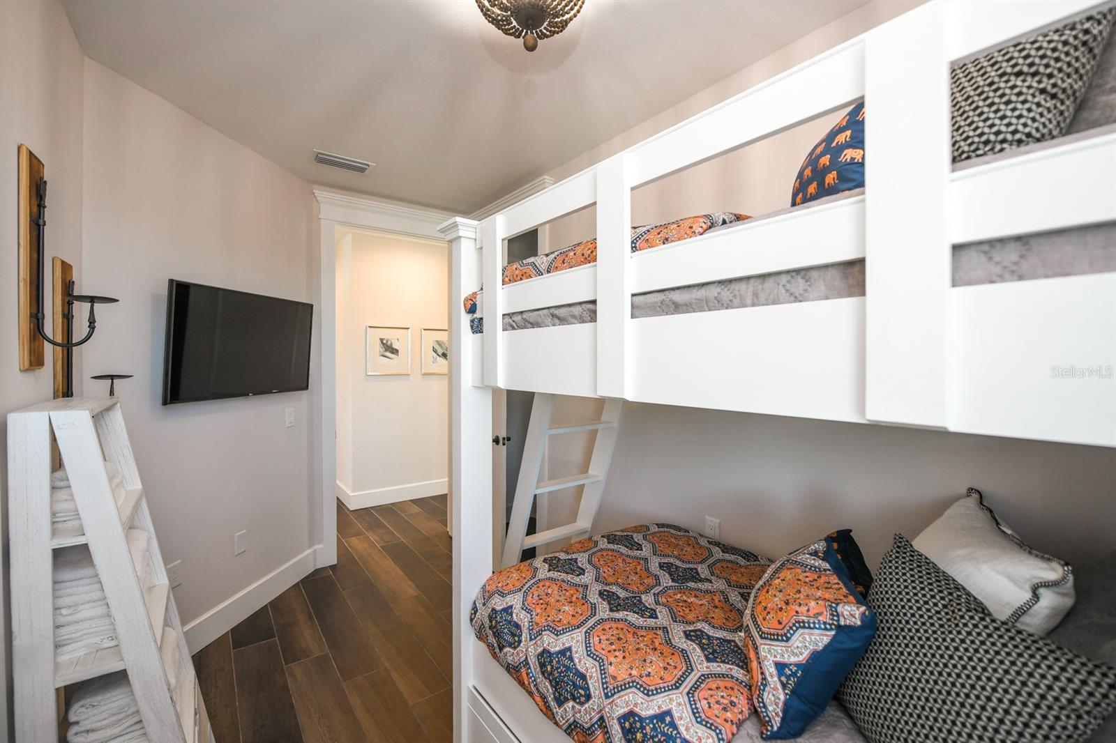 Sarasota, Florida, 34236, United States, 6 Bedrooms Bedrooms, ,6 BathroomsBathrooms,Residential,Active,1831859