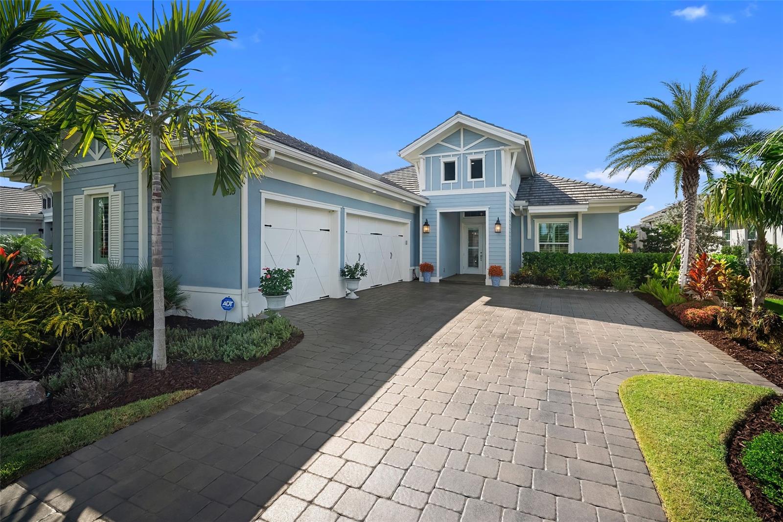 Bradenton, Florida, 34202, United States, 3 Bedrooms Bedrooms, ,4 BathroomsBathrooms,Residential,Active,1987272