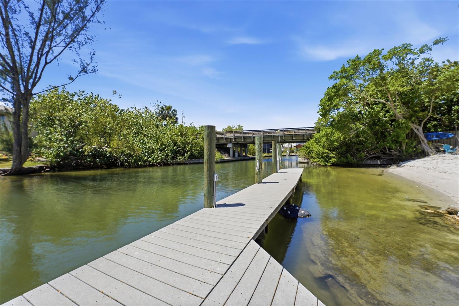 Sarasota, Florida, 34242, United States, 5 Bedrooms Bedrooms, ,4 BathroomsBathrooms,Residential,Active,2045533