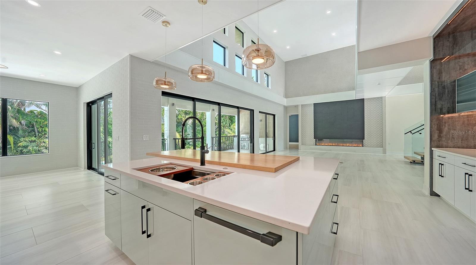 Sarasota, Florida, 34239, United States, ,7 BathroomsBathrooms,Residential,Active,1849492