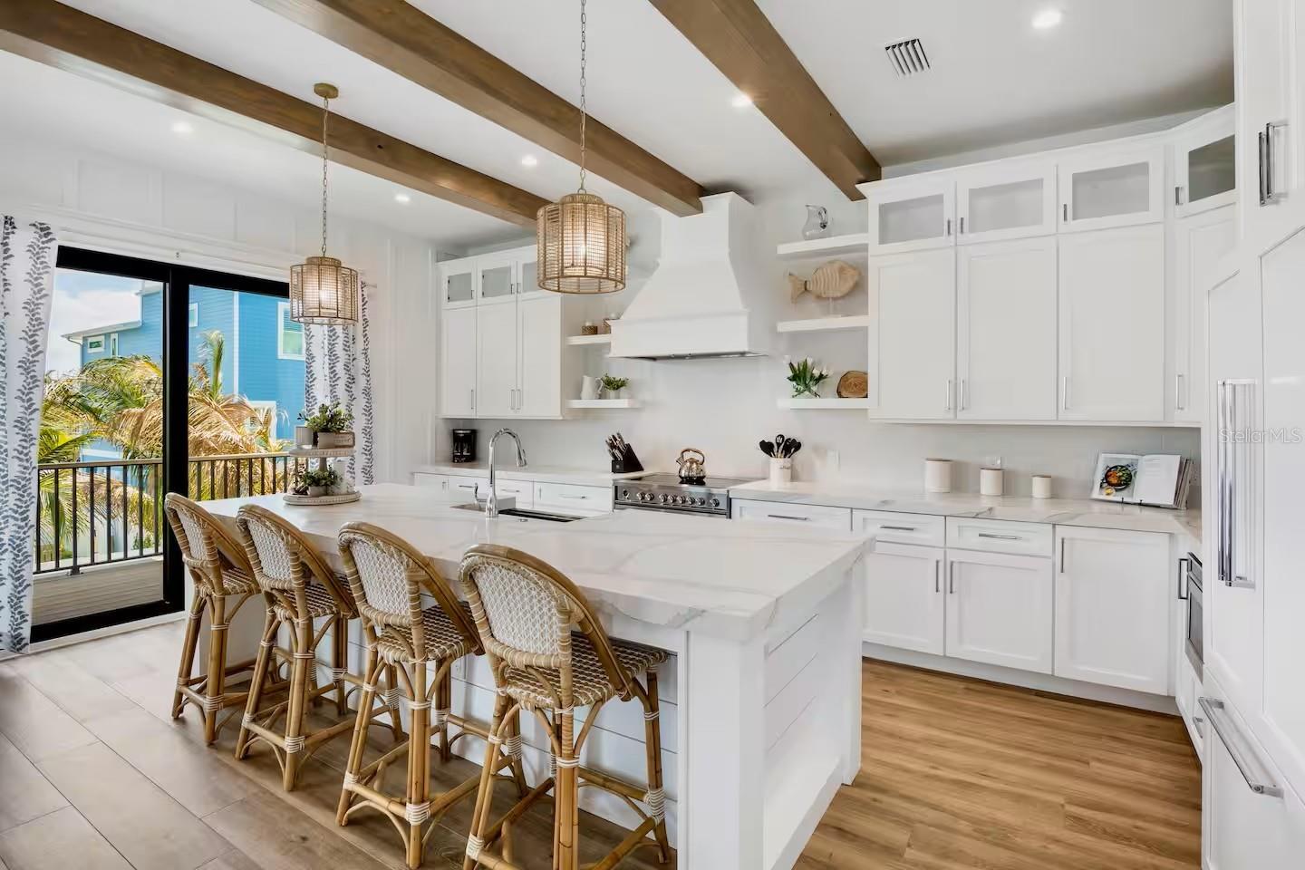 Bradenton Beach, Florida, 34217, United States, 7 Bedrooms Bedrooms, ,7 BathroomsBathrooms,Residential,Active,1971023