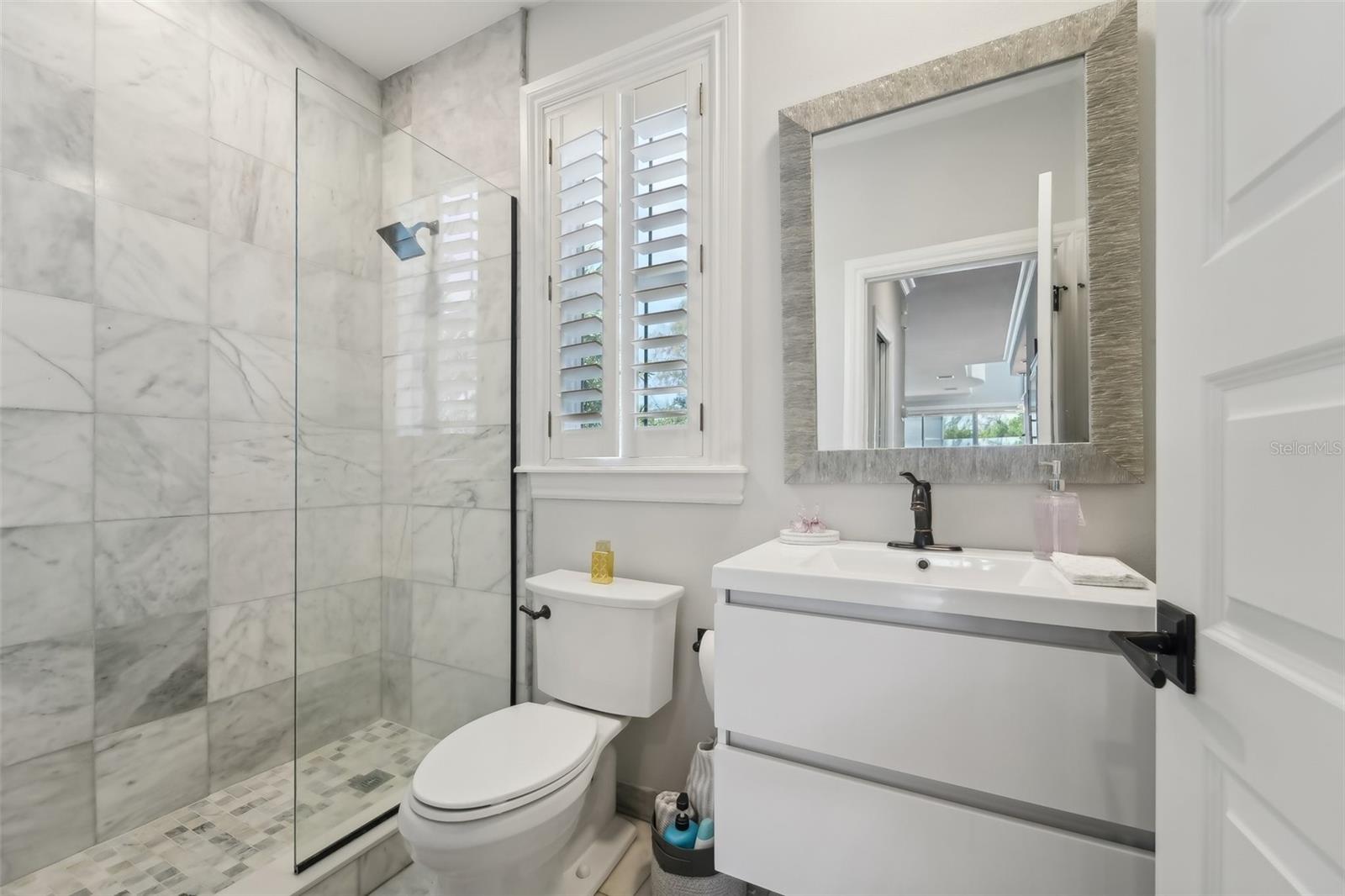 Longboat Key, Florida, 34228, United States, 3 Bedrooms Bedrooms, ,3 BathroomsBathrooms,Residential,Active,1993956