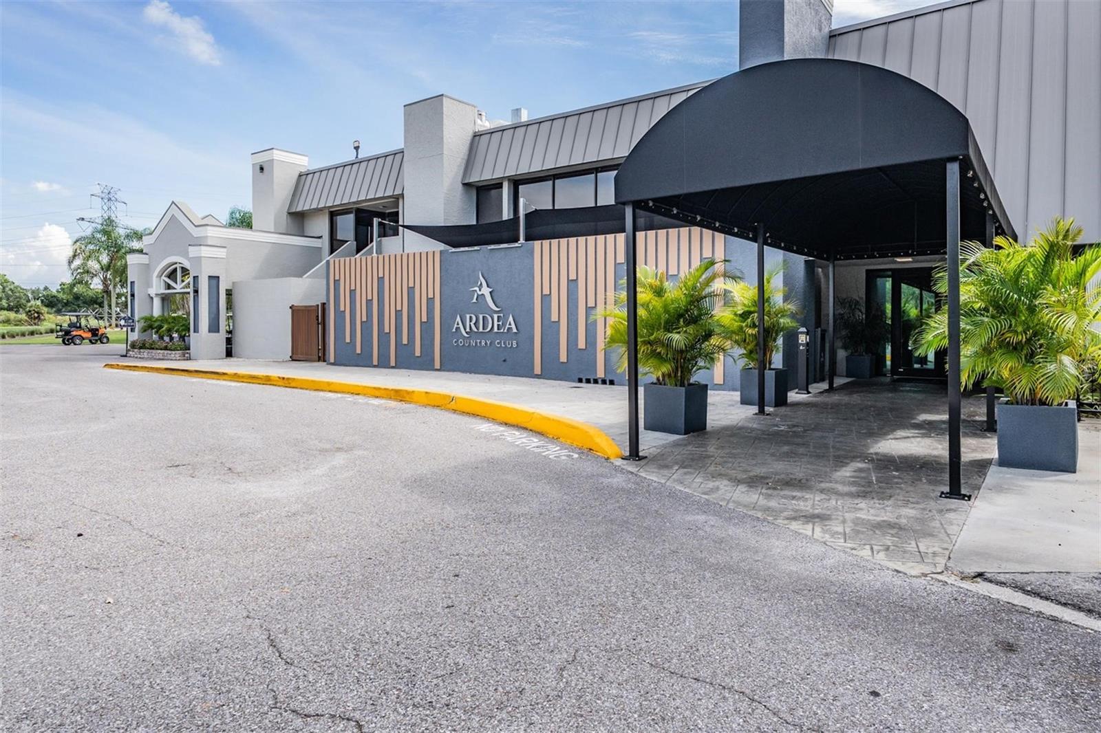 Oldsmar, Florida, 34677, United States, 5 Bedrooms Bedrooms, ,4 BathroomsBathrooms,Residential,Active,1946542