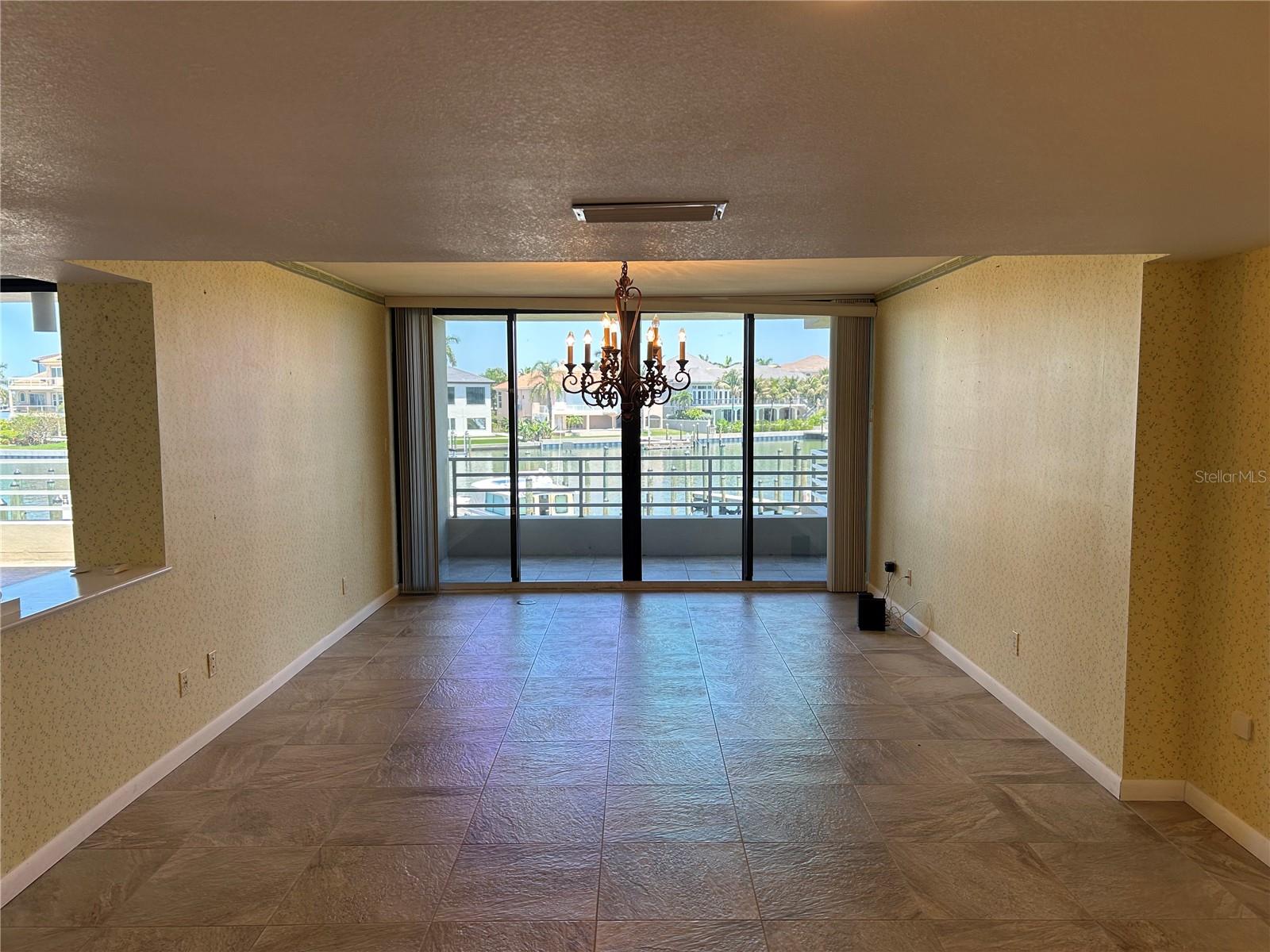 St Petersburg, Florida, 33707, United States, 4 Bedrooms Bedrooms, ,5 BathroomsBathrooms,Residential,Active,1985578