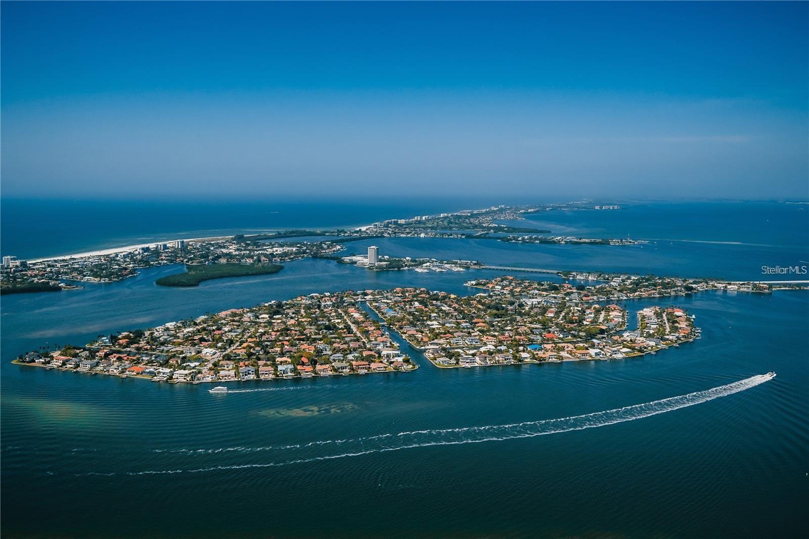 Sarasota, Florida, 34236, United States, 4 Bedrooms Bedrooms, ,4 BathroomsBathrooms,Residential,Active,2045025