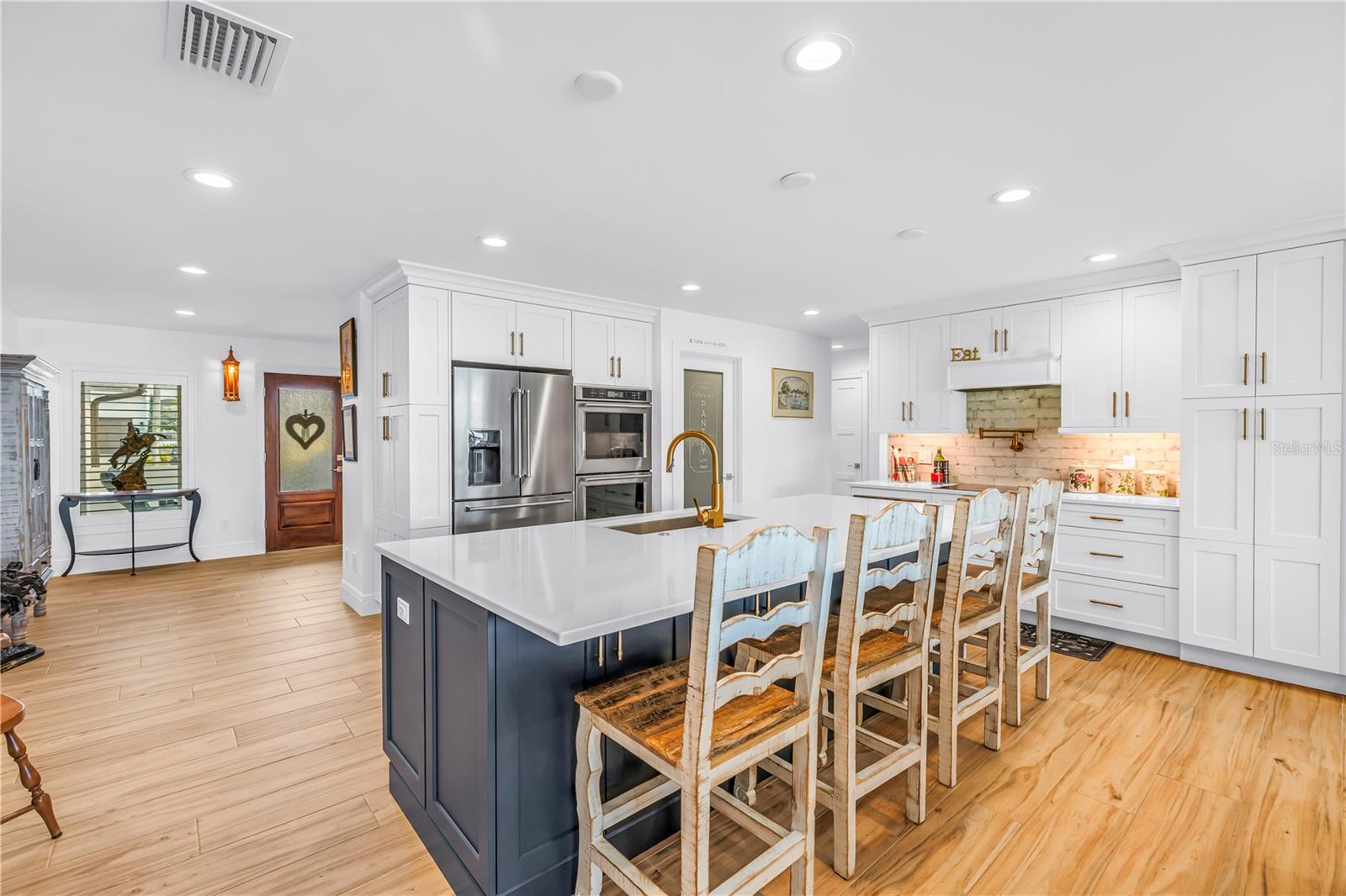 St Petersburg, Florida, 33704, United States, 4 Bedrooms Bedrooms, ,3 BathroomsBathrooms,Residential,Active,2009411