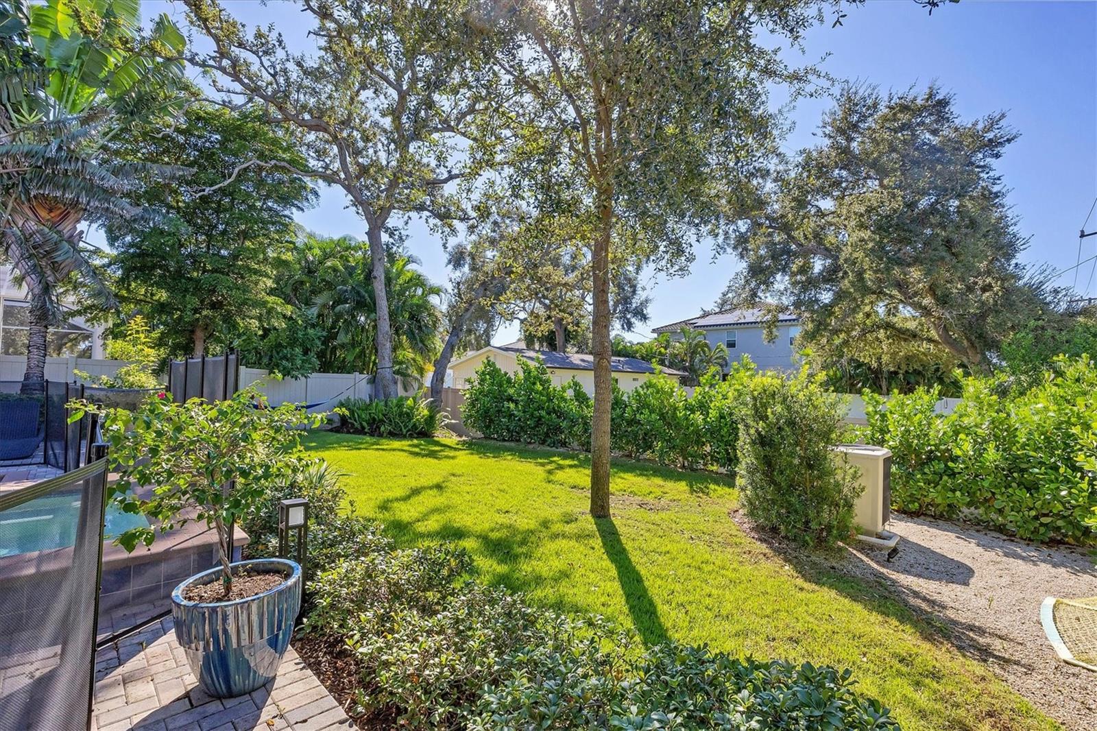 Sarasota, Florida, 34239, United States, 4 Bedrooms Bedrooms, ,4 BathroomsBathrooms,Residential,Active,1965823