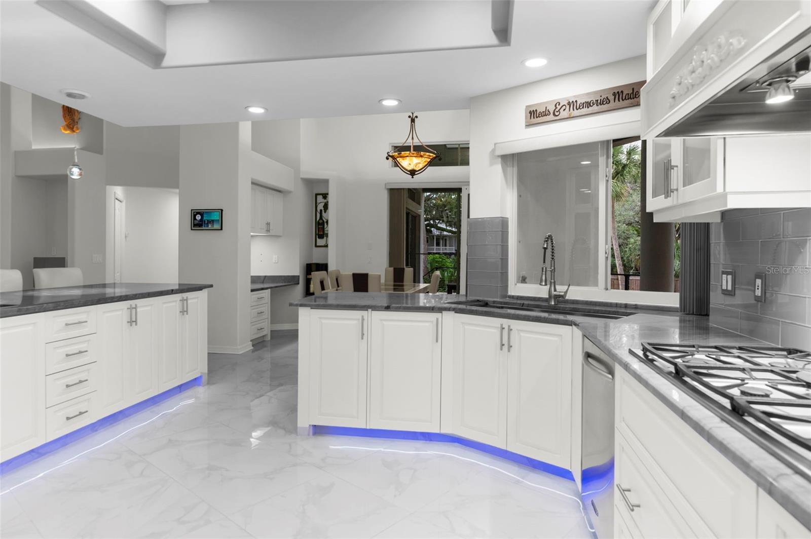 Tarpon Springs, Florida, 34689, United States, 4 Bedrooms Bedrooms, ,3 BathroomsBathrooms,Residential,Active,1900413