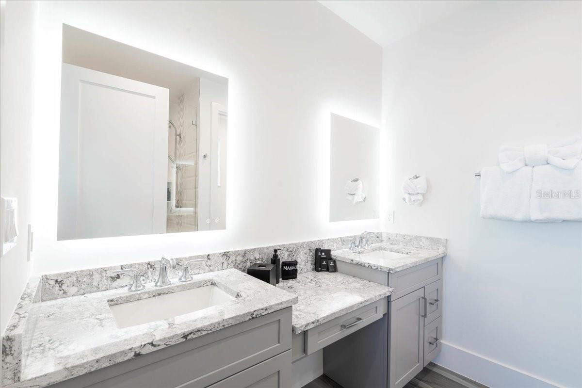 Marathon, Florida, 33050, United States, 5 Bedrooms Bedrooms, ,5 BathroomsBathrooms,Residential,Active,2011845