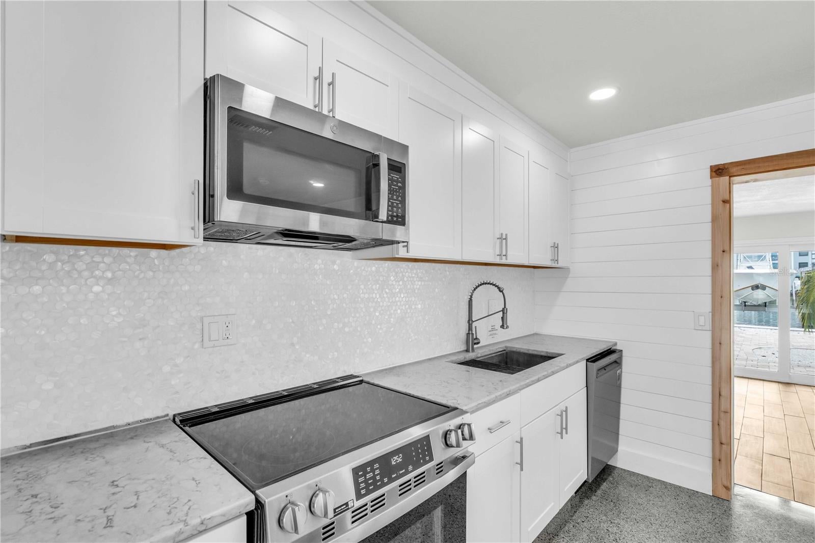 Indian Rocks Beach, Florida, 33785, United States, 3 Bedrooms Bedrooms, ,3 BathroomsBathrooms,Residential,Active,1945092