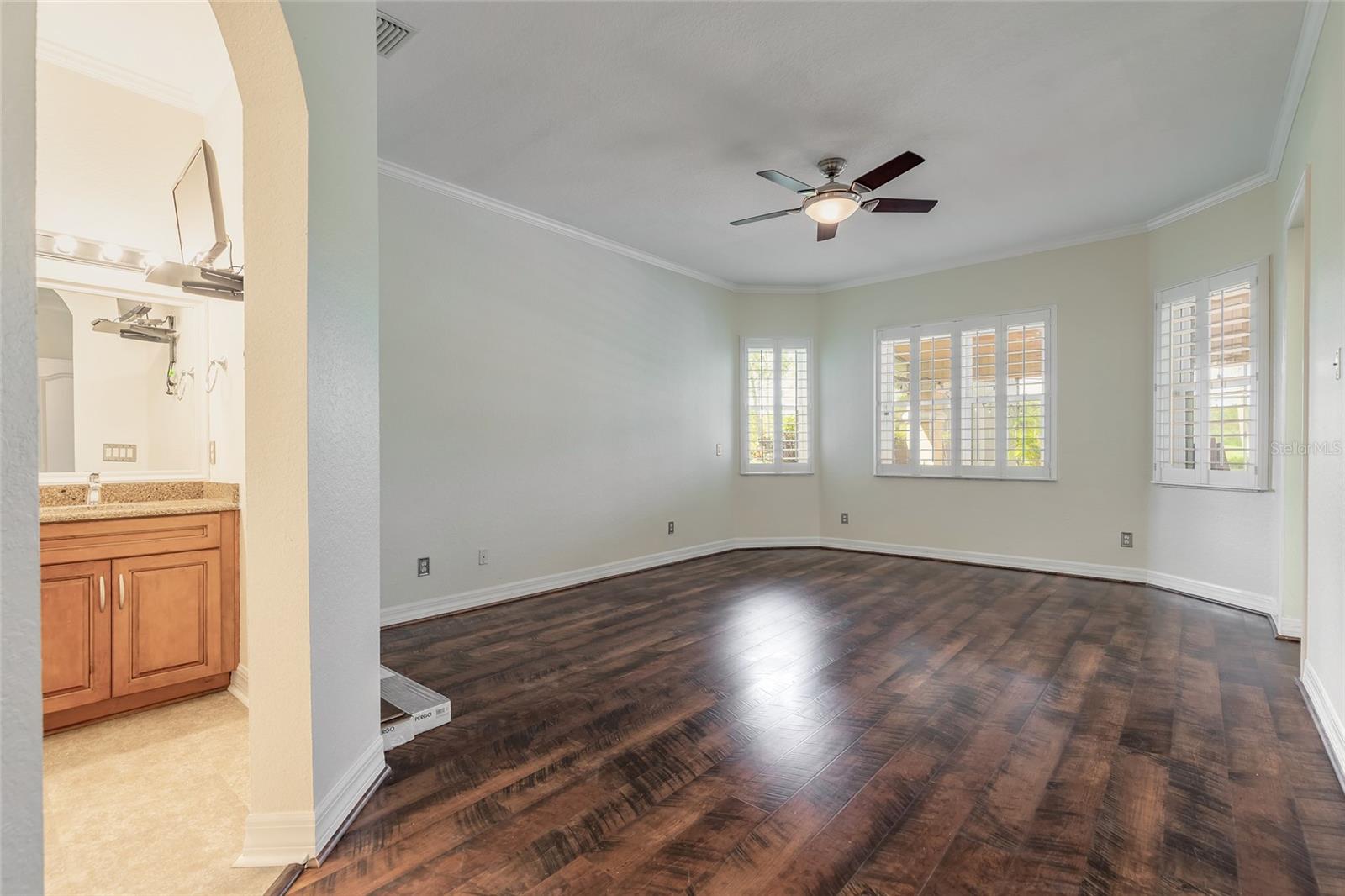 Daytona Beach, Florida, 32124, United States, 5 Bedrooms Bedrooms, ,4 BathroomsBathrooms,Residential,Active,1945086