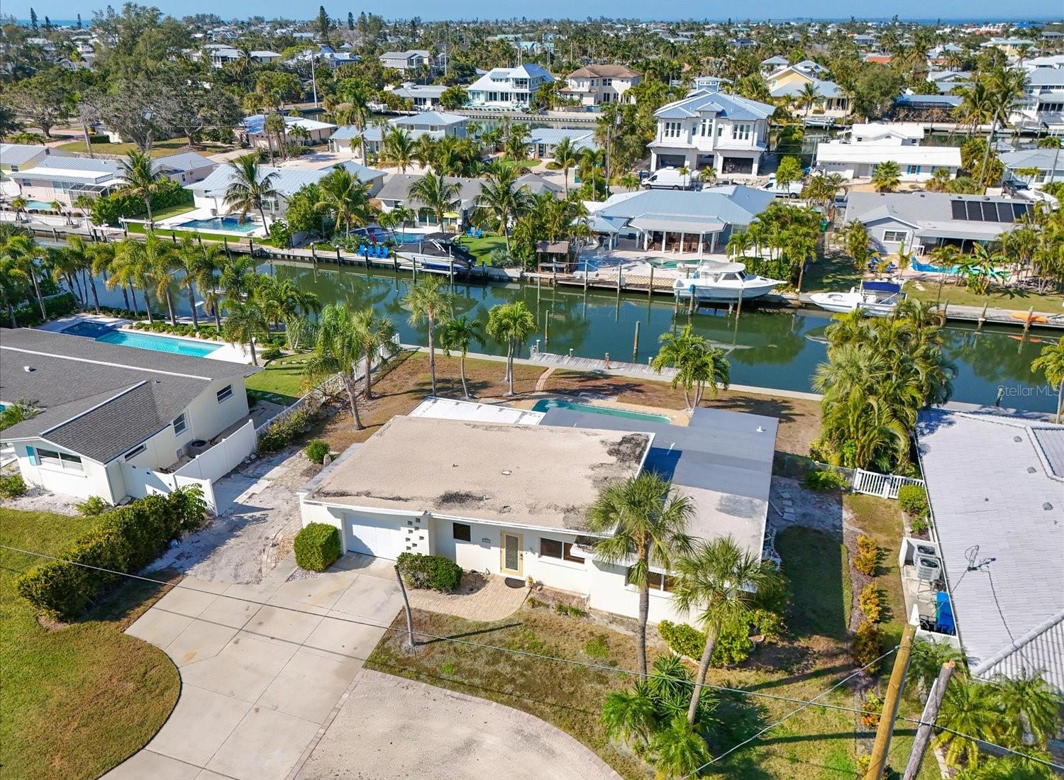 Holmes Beach, Florida, 34217, United States, 2 Bedrooms Bedrooms, ,2 BathroomsBathrooms,Residential,Pending,2045560