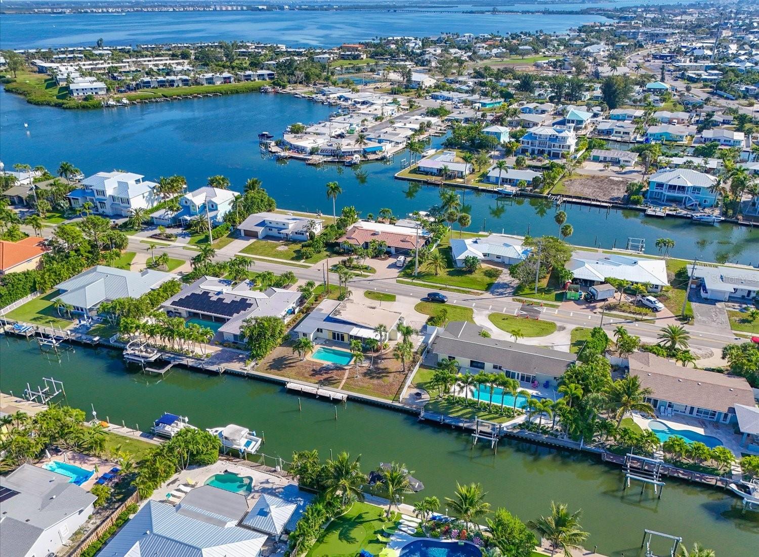 Holmes Beach, Florida, 34217, United States, 2 Bedrooms Bedrooms, ,2 BathroomsBathrooms,Residential,Pending,2045560
