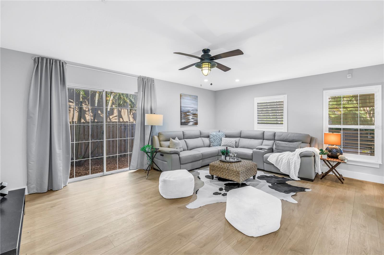 St Petersburg, Florida, 33704, United States, 4 Bedrooms Bedrooms, ,4 BathroomsBathrooms,Residential,Active,2013913