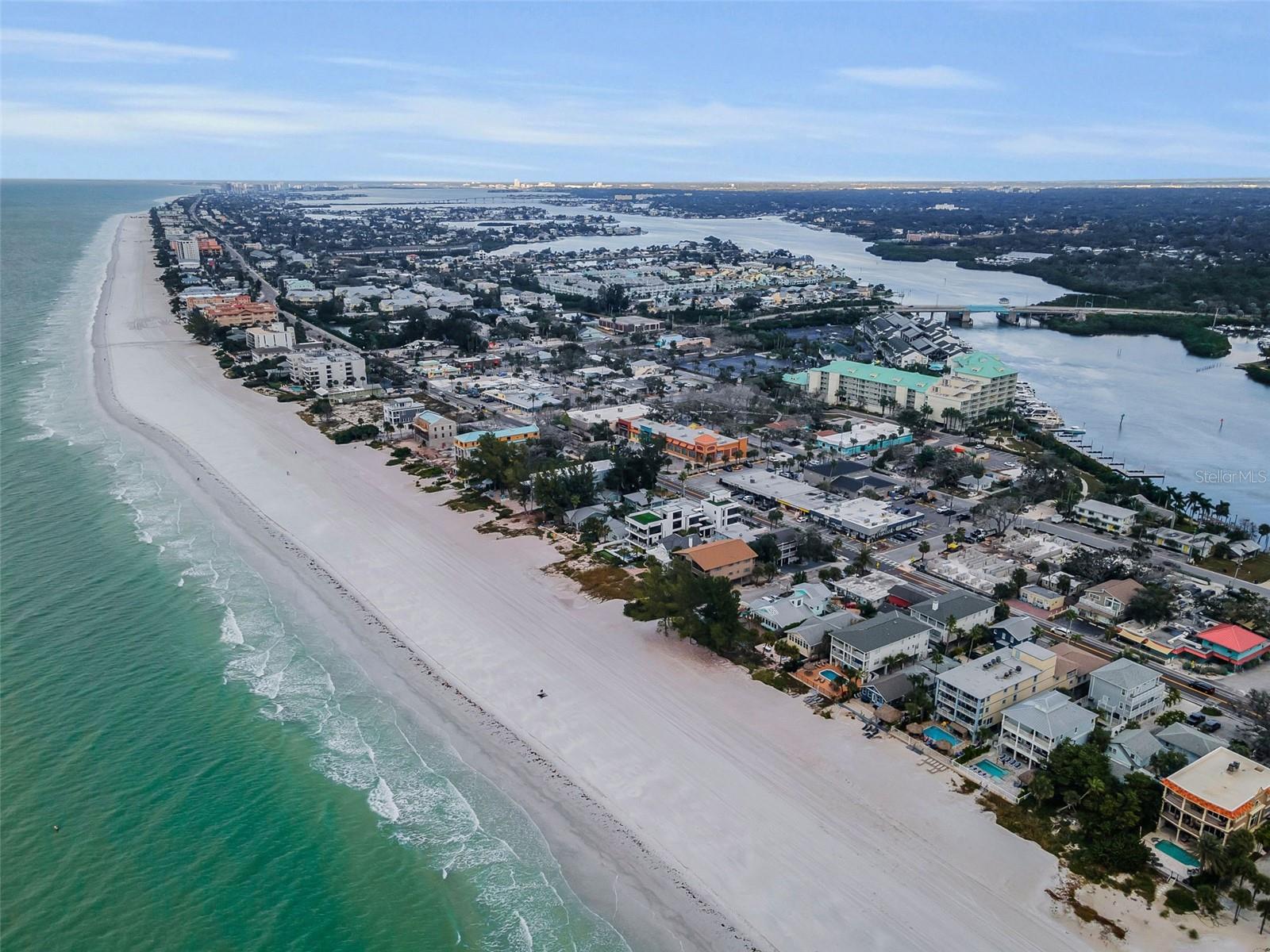 Indian Rocks Beach, Florida, 33785, United States, 4 Bedrooms Bedrooms, ,4 BathroomsBathrooms,Residential,Active,2007261
