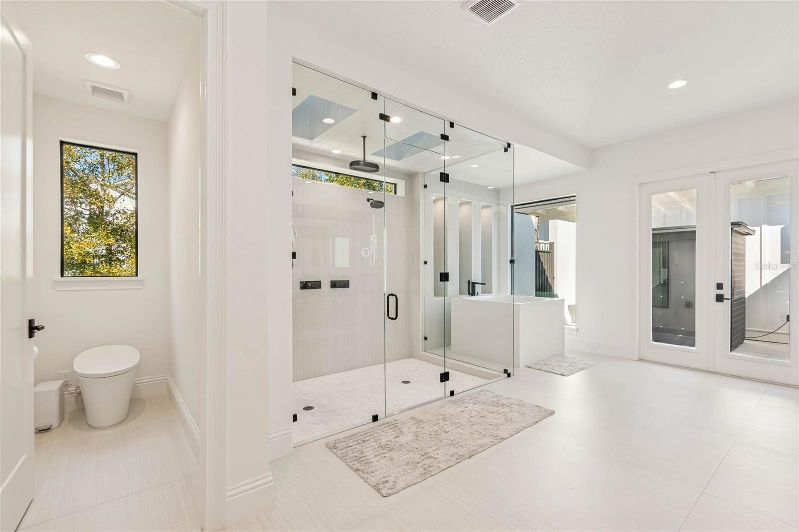 Lutz, Florida, 33549, United States, 4 Bedrooms Bedrooms, ,5 BathroomsBathrooms,Residential,Active,2035686