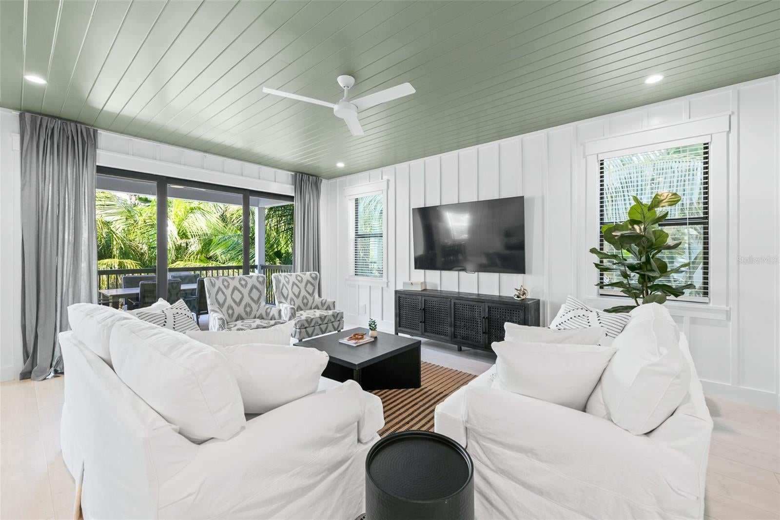 Sarasota, Florida, 34236, United States, 8 Bedrooms Bedrooms, ,10 BathroomsBathrooms,Residential,Active,2006955