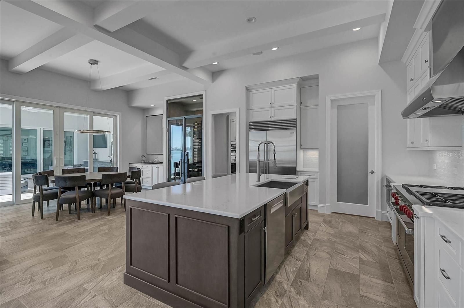 Sarasota, Florida, 34236, United States, 5 Bedrooms Bedrooms, ,6 BathroomsBathrooms,Residential,Active,1972132