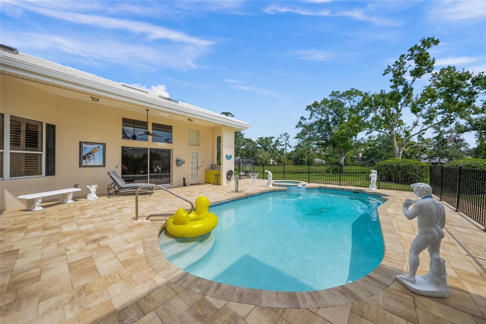 Sarasota, Florida, 34241, United States, 5 Bedrooms Bedrooms, ,4 BathroomsBathrooms,Residential,Active,1894526