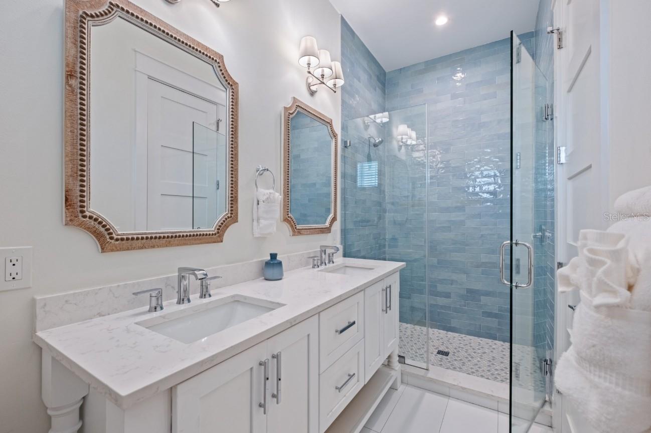 Anna Maria, Florida, 34216, United States, 6 Bedrooms Bedrooms, ,7 BathroomsBathrooms,Residential,Active,1988729