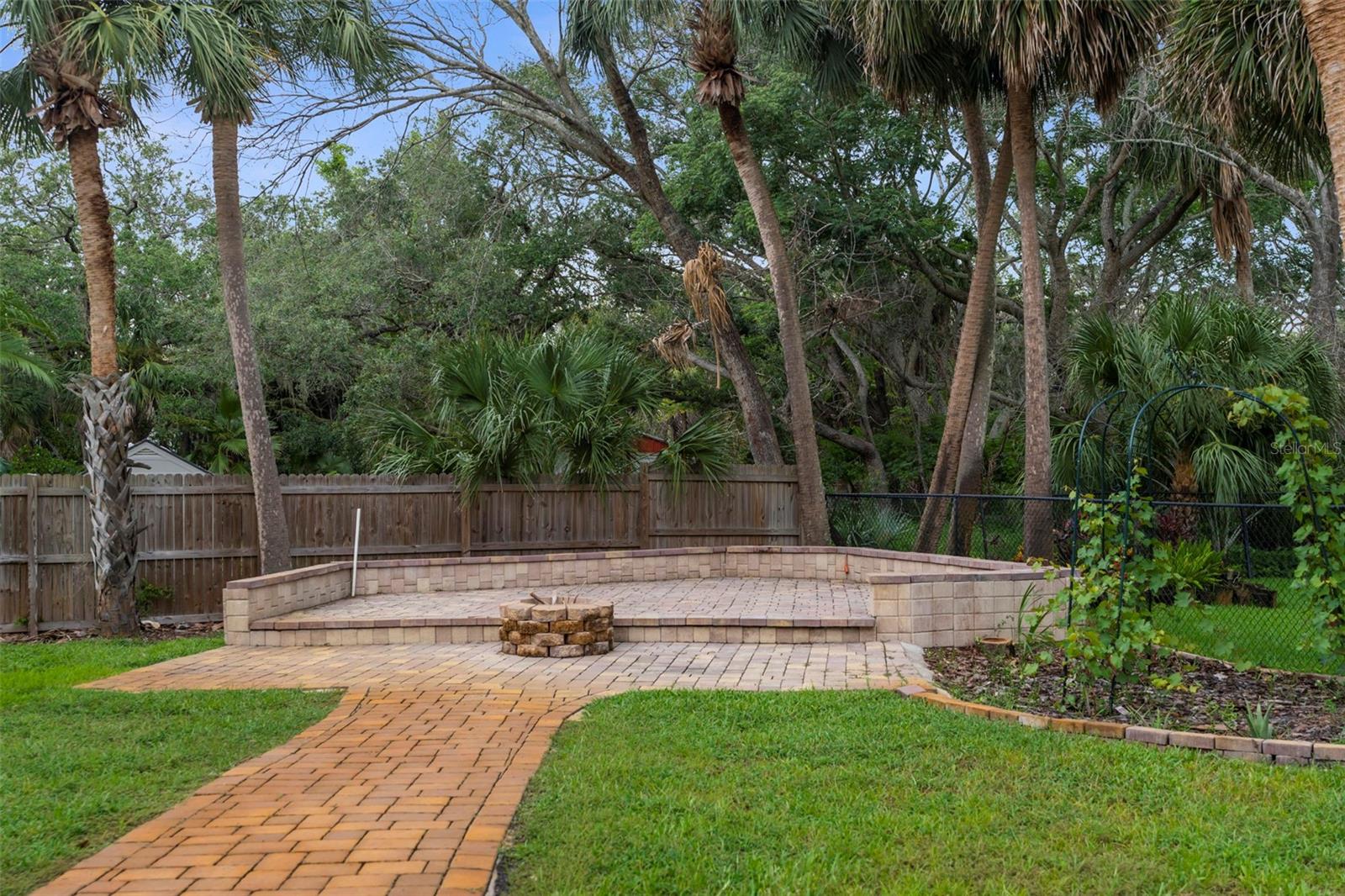 Tarpon Springs, Florida, 34689, United States, 4 Bedrooms Bedrooms, ,3 BathroomsBathrooms,Residential,Active,1900413