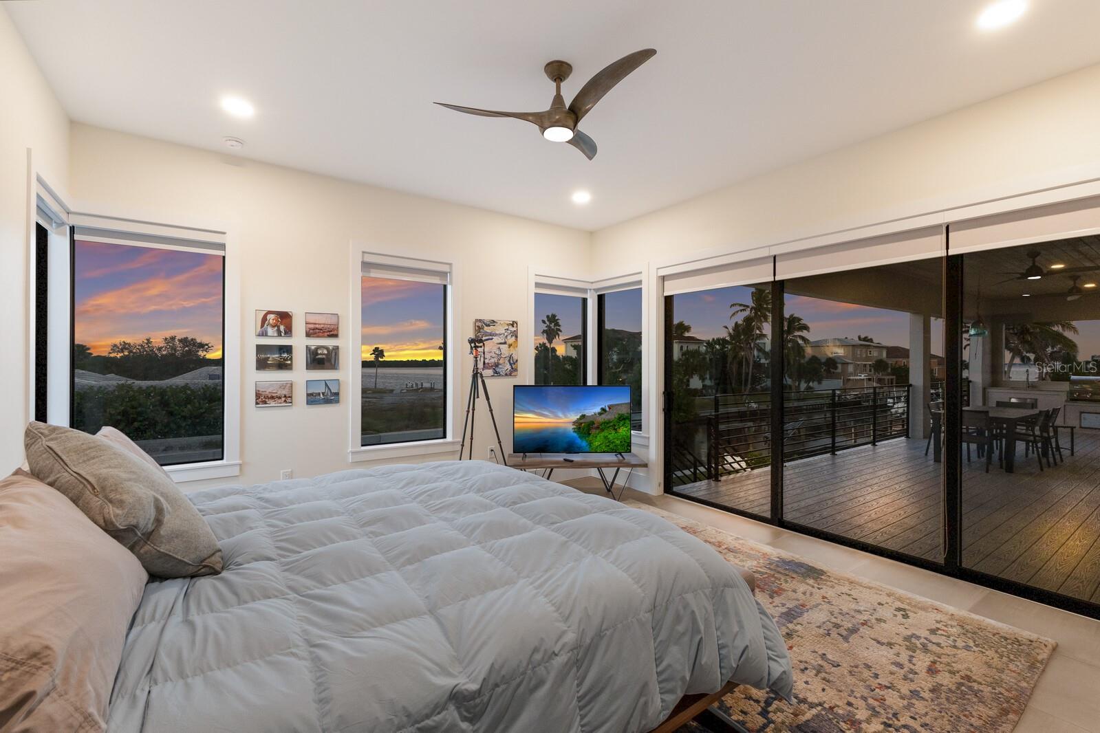 Longboat Key, Florida, 34228, United States, 3 Bedrooms Bedrooms, ,4 BathroomsBathrooms,Residential,Active,1987209