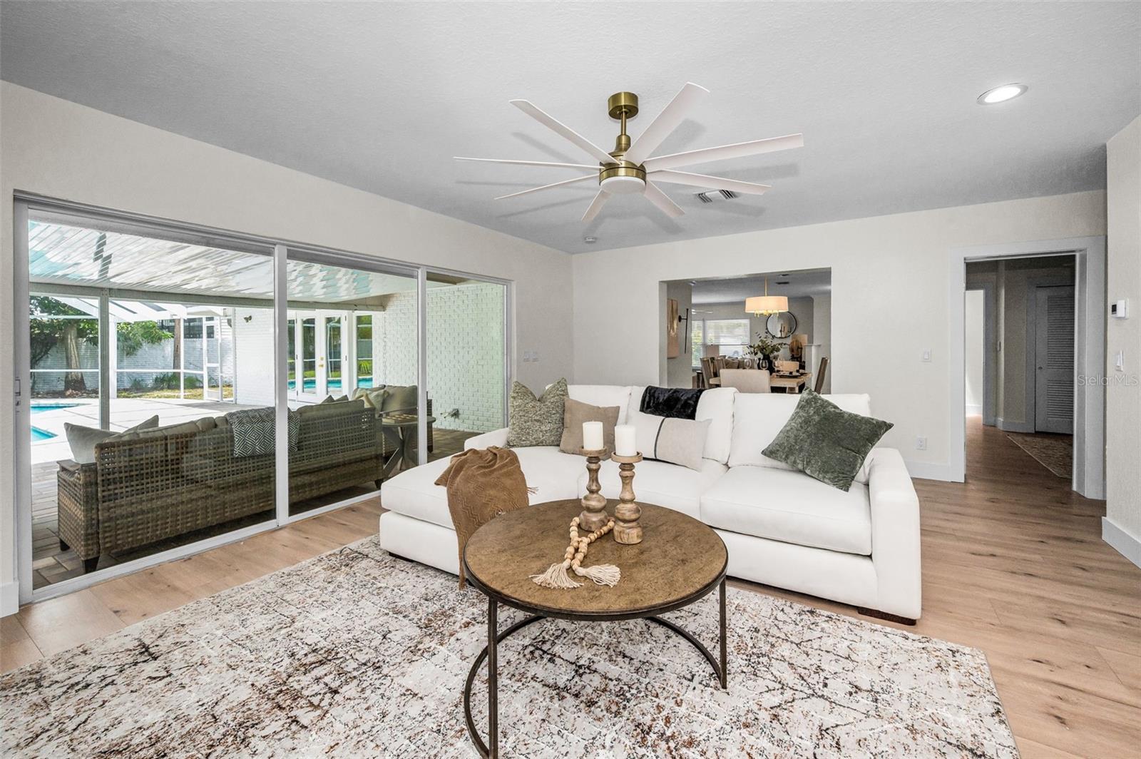 Tampa, Florida, 33609, United States, 4 Bedrooms Bedrooms, ,4 BathroomsBathrooms,Residential,Active,1880304