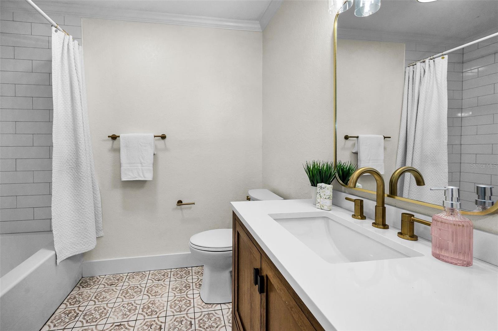 Tampa, Florida, 33609, United States, 4 Bedrooms Bedrooms, ,4 BathroomsBathrooms,Residential,Active,1880304