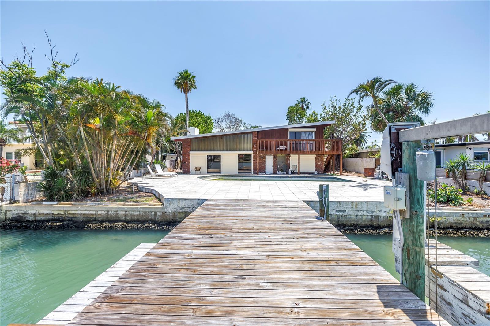 Treasure Island, Florida, 33706, United States, ,4 BathroomsBathrooms,Residential,Active,1808105