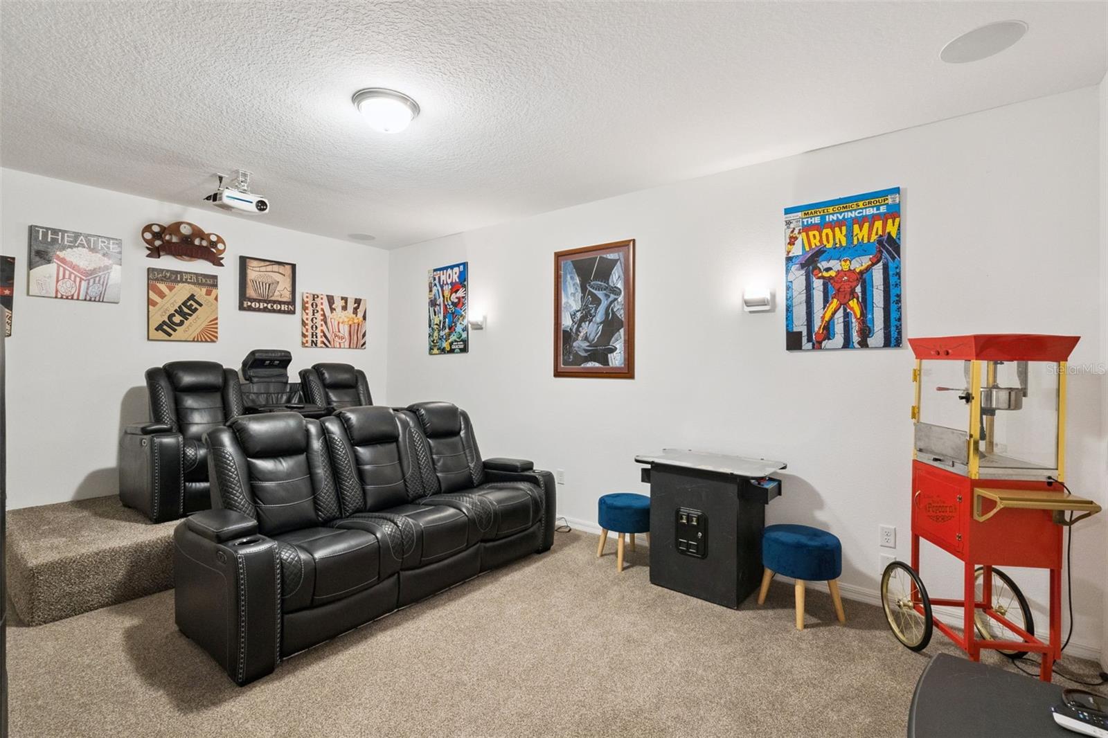 Oviedo, Florida, 32765, United States, 7 Bedrooms Bedrooms, ,4 BathroomsBathrooms,Residential,Active,1987230