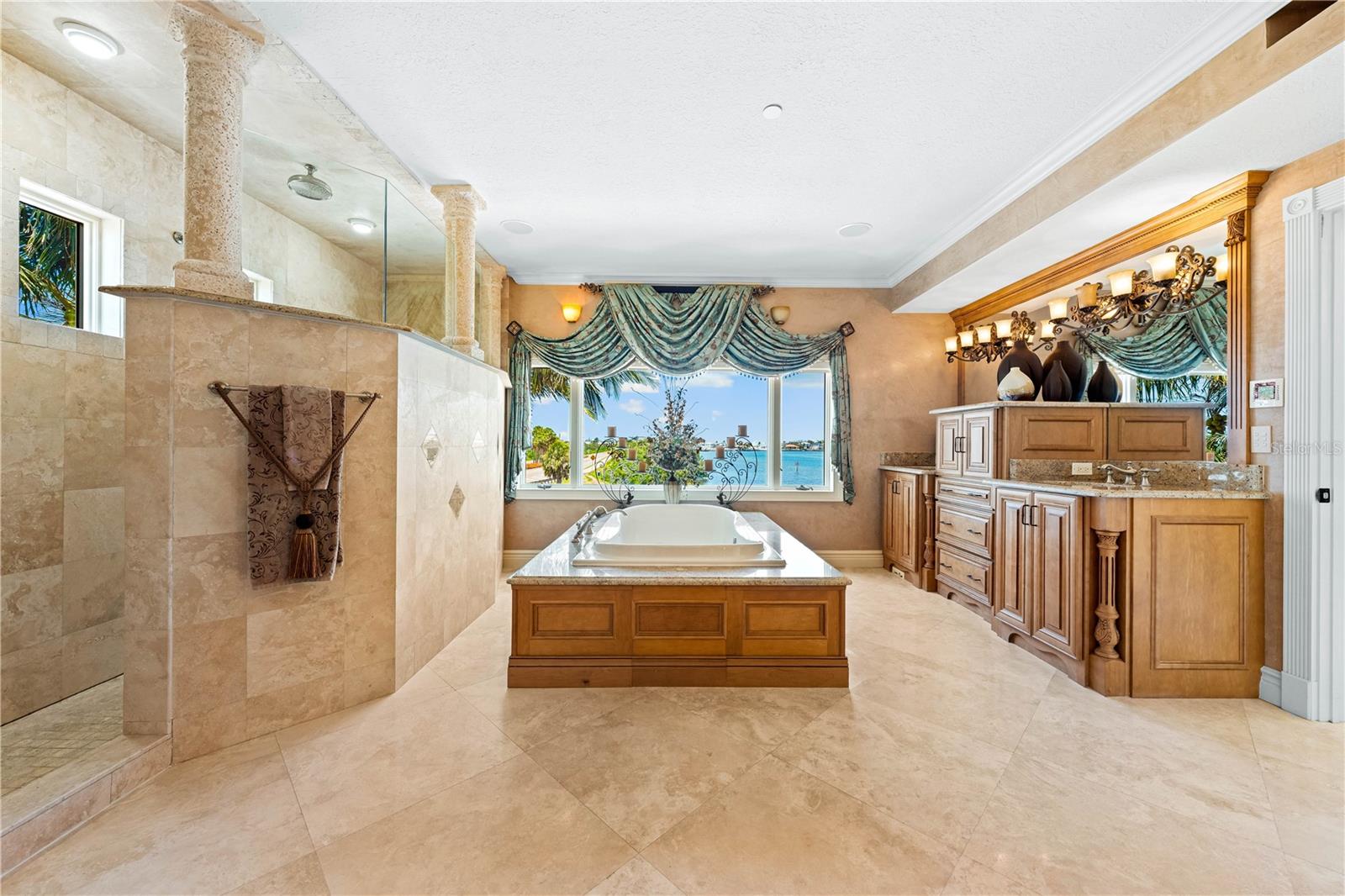 Sarasota, Florida, 34236, United States, 5 Bedrooms Bedrooms, ,6 BathroomsBathrooms,Residential,Active,1834475