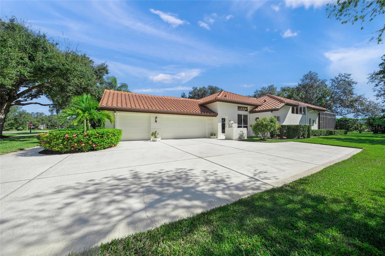 Sarasota, Florida, 34240, United States, 4 Bedrooms Bedrooms, ,5 BathroomsBathrooms,Residential,Active,1968088
