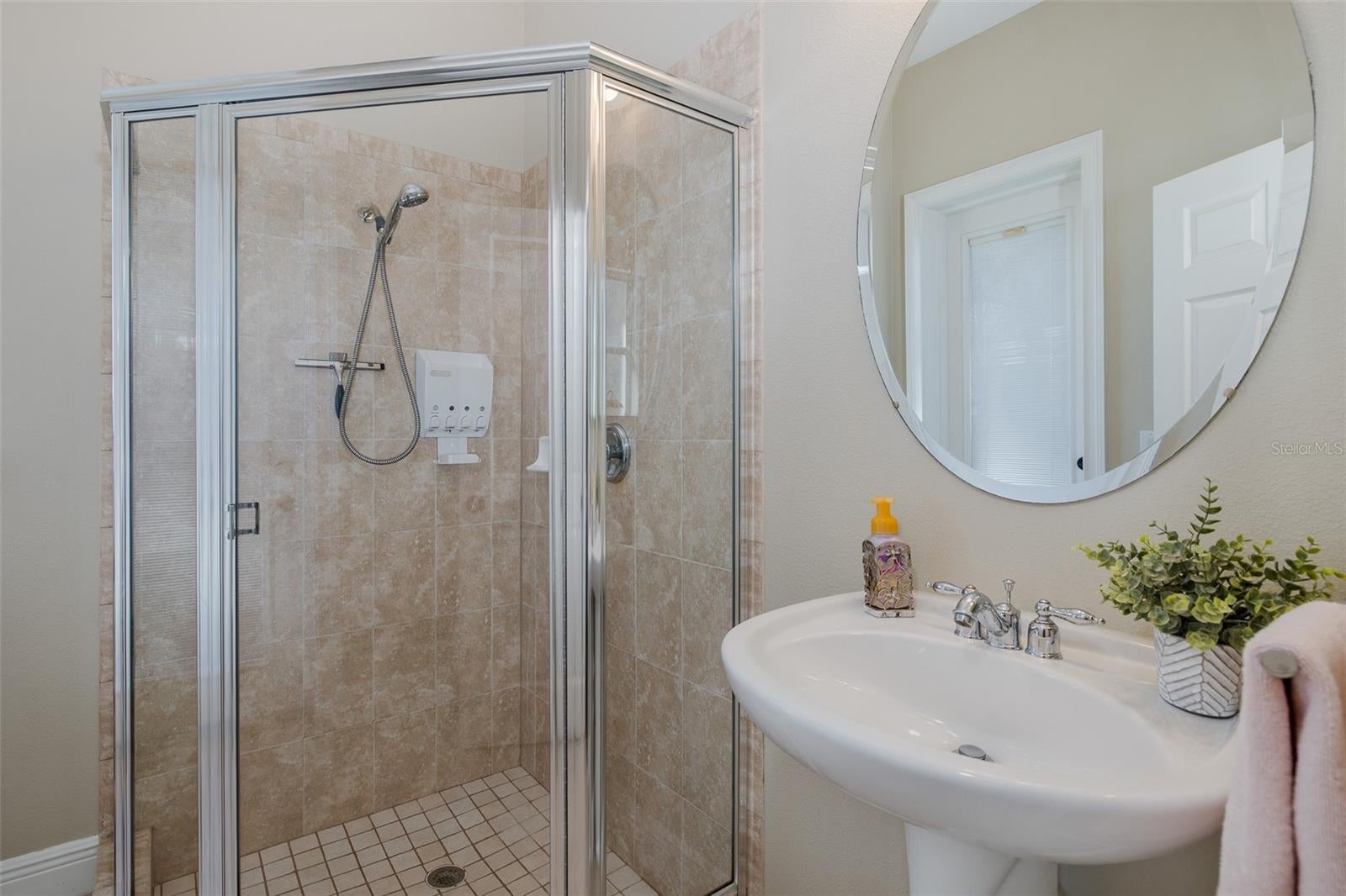 Trinity, Florida, 34655, United States, 5 Bedrooms Bedrooms, ,4 BathroomsBathrooms,Residential,Active,1922329