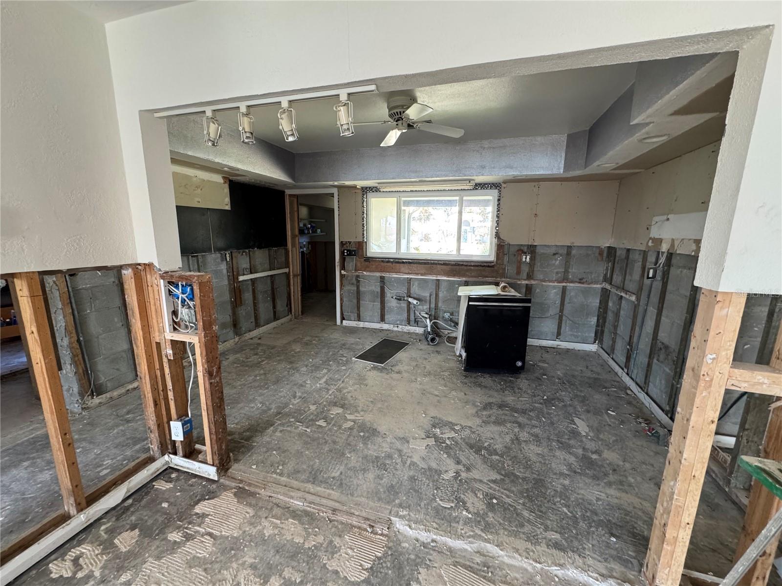 St Pete Beach, Florida, 33706, United States, 3 Bedrooms Bedrooms, ,3 BathroomsBathrooms,Residential,Active,1902944